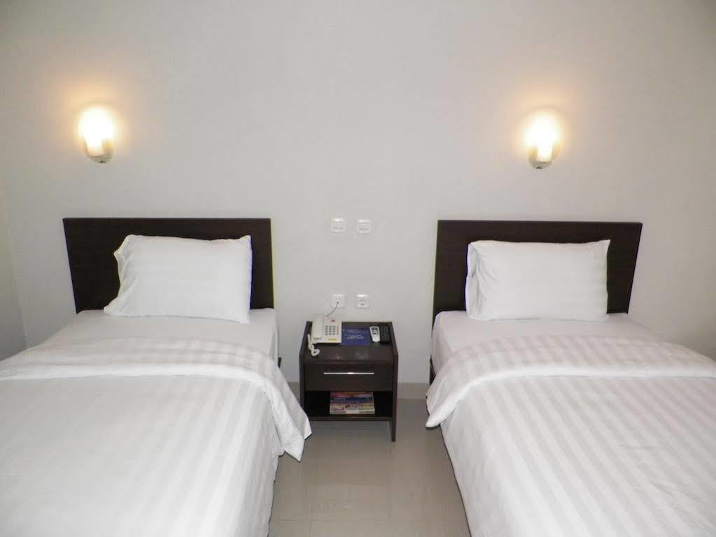 Lj Hotel 반둥 외부 사진